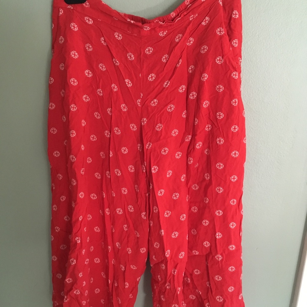 Adorable wide leg red pants